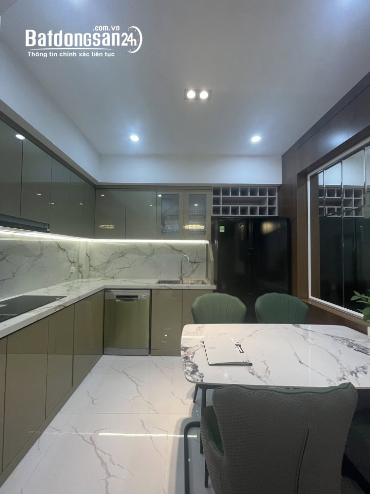 Bán nhà mặt ngõ phố Tân Mai, Hoàng Mai – 35m² – 4 Tầng – 5PN – Ngõ thông, chỉ 20m ra mặt phố.