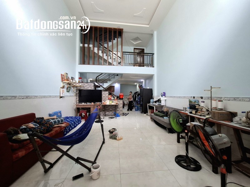 Bán nhà đẹp, giá cực tốt tại sát vách Nguyễn Sơn, Tân Phú – Diện tích 77m², 3 tầng – Chỉ 5.7 tỷ.