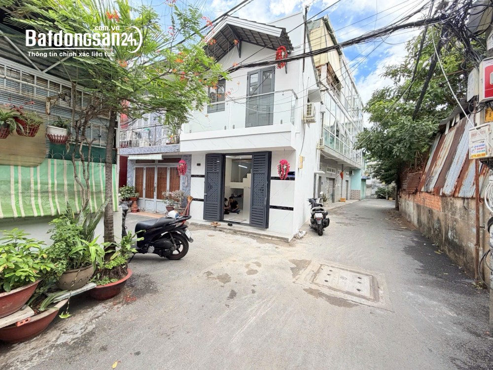 Bán nhà lô góc cực đẹp đường Nguyễn Thái Sơn, Gò Vấp – Sát vách sân bay – 1 trệt 1 lầu mới tinh.