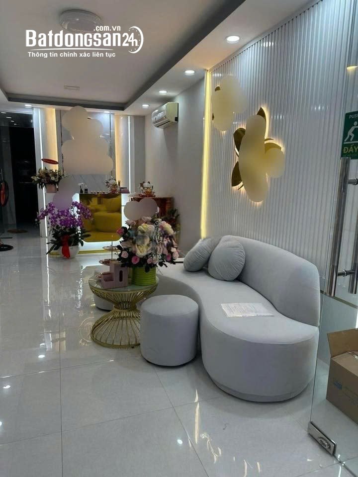Cho thuê nhà nguyên căn mặt tiền Quận 3 – Tiện kinh doanh – 4PN – 35 triệu/tháng.