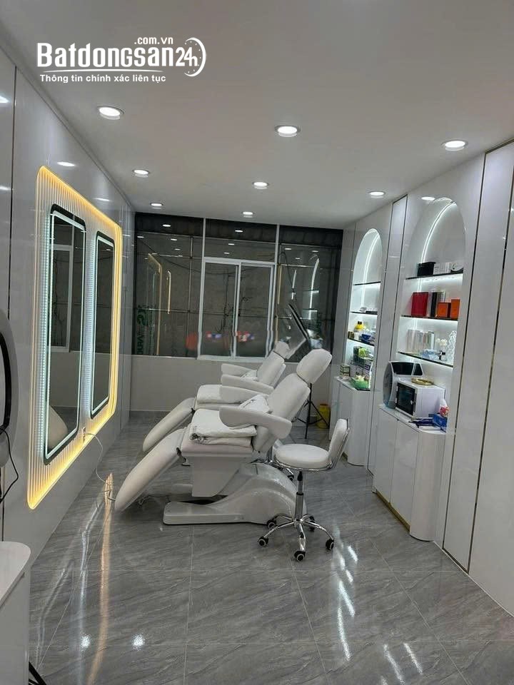 Cho thuê nhà nguyên căn mặt tiền Quận 3 – Tiện kinh doanh – 4PN – 35 triệu/tháng.
