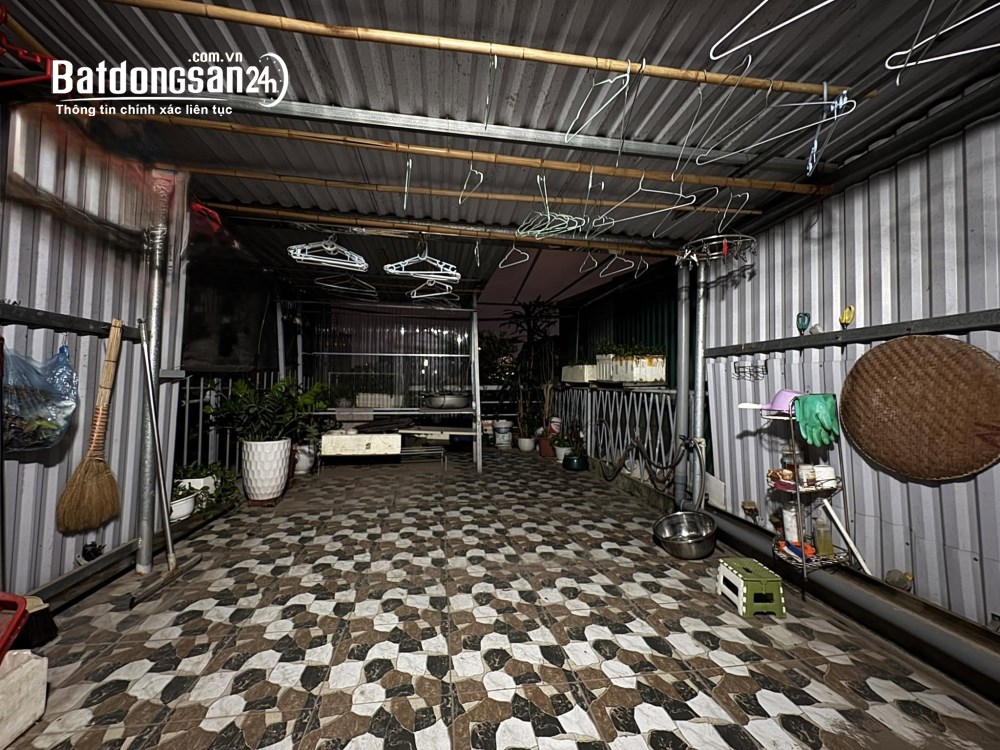 Bán nhà 6 tầng Khương Đình, Thanh Xuân, 35m², giá 11 tỷ, ô tô đỗ gần.
