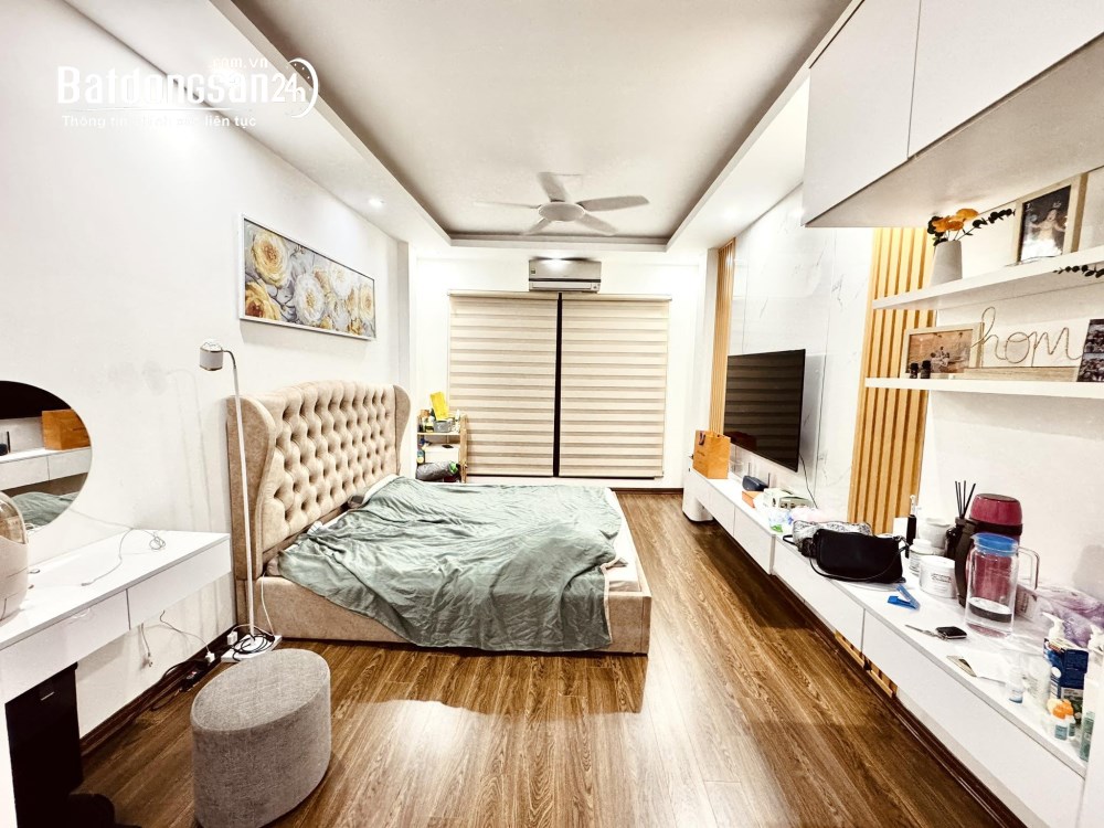 Bán nhà 6 tầng Khương Đình, Thanh Xuân, 35m², giá 11 tỷ, ô tô đỗ gần.