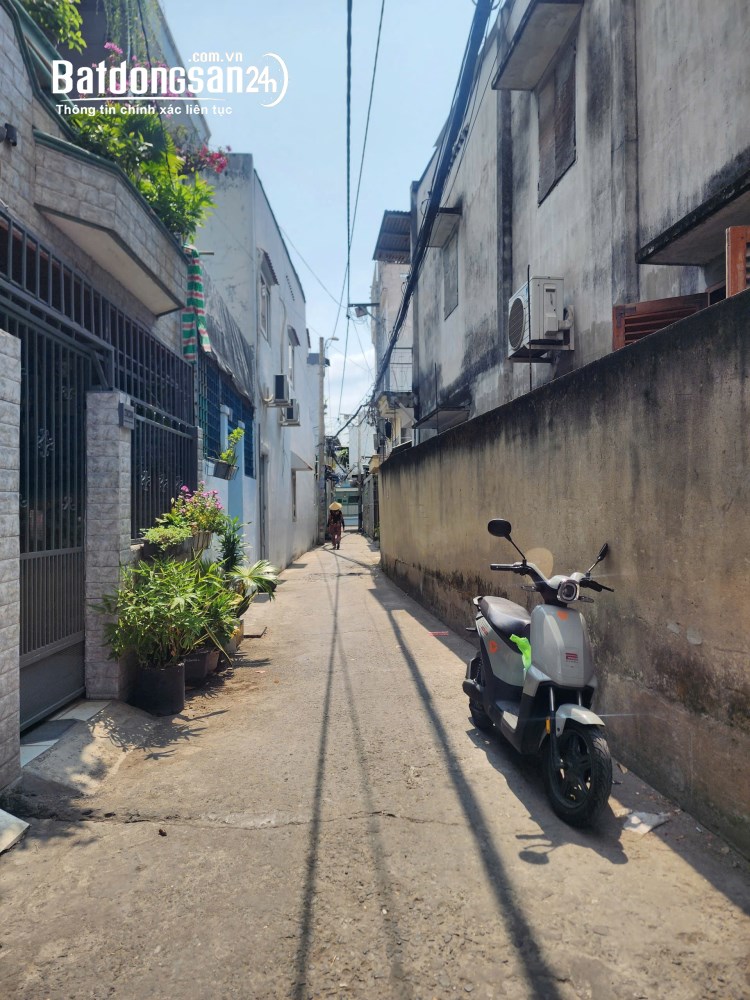 Bán nhà hẻm 270 Huỳnh Tấn Phát, phường Tân Thuận, quận 7 - diện tích 42m2, giá 4,9 tỷ.