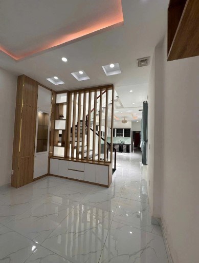 Bán Nhà & Đất sân vườn tại Long Phước, Quận 9 – Tổng 260m² (Thổ cư 241m²) – Giá 11 tỷ