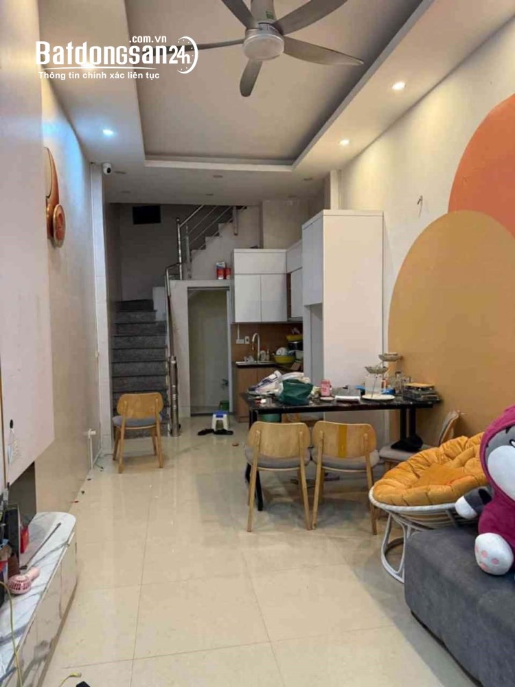 Bán nhà 5 tầng khu vực Thái Thịnh – Tây Sơn: 42m², vị trí trung tâm, tiện ích đầy đủ.