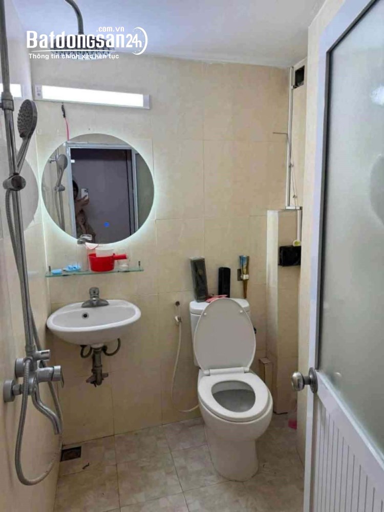 Bán nhà 5 tầng khu vực Thái Thịnh – Tây Sơn: 42m², vị trí trung tâm, tiện ích đầy đủ.