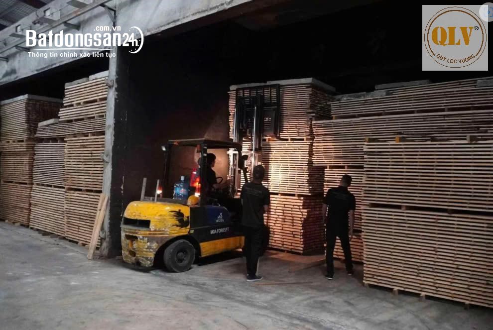 Bán nhà xưởng chế biến gỗ tại Hóc Môn, TP.HCM - Tổng diện tích 14.756m2.