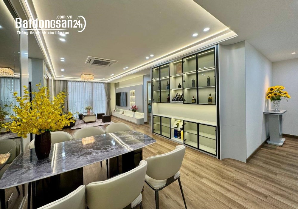 Bán căn hộ chung cư cao cấp N04B Ngoại Giao Đoàn - 130m2 - Giá 15 tỷ.