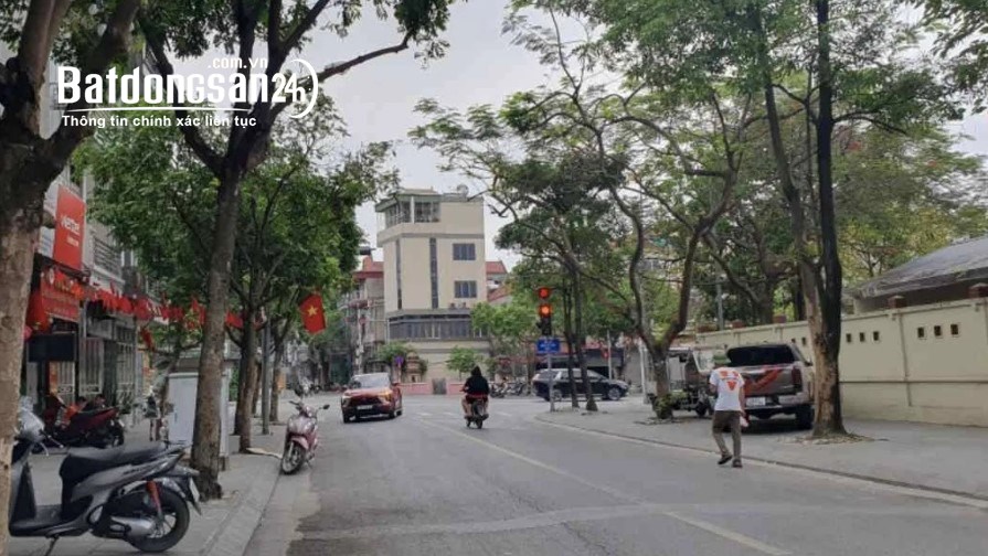 Bán nhà mặt phố Ngô Gia Tự, Việt Hưng, Long Biên - 40m2 - Giá 12.3 tỷ.
