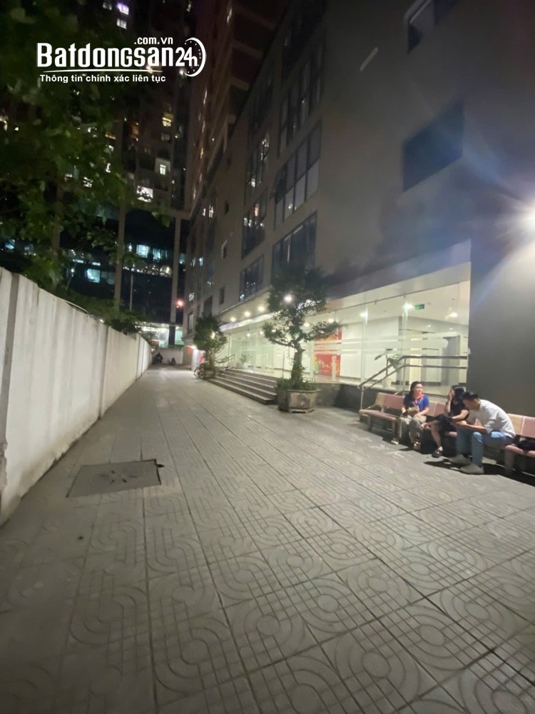 Bán căn hộ mặt phố Nguyễn Huy Tưởng, Thanh Xuân - 55m2 - Giá 6.2 tỷ.