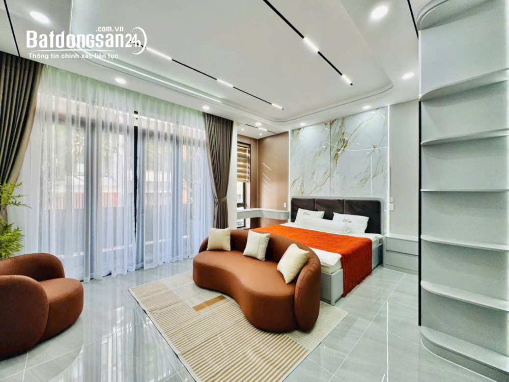 Nhà Thống Nhất, Gò Vấp - DT 5,5m x 10m - Thang máy - Giá tốt.