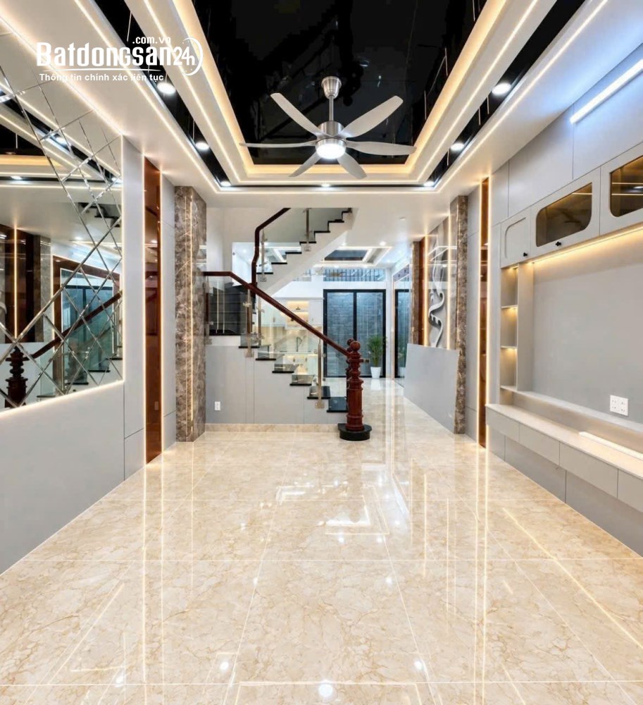 Nhà Phú Mỹ, Quận 7 - 50,5m² - 3 tầng mới hoàn thiện - Giá 10,5 tỷ.
