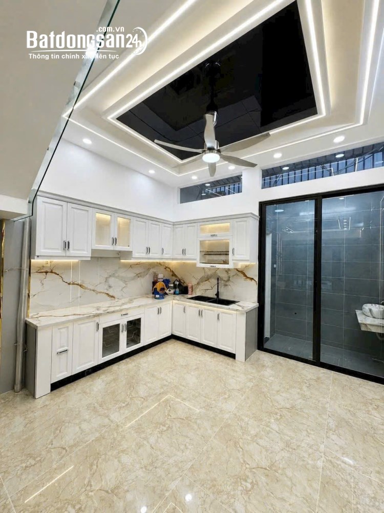 Nhà Phú Mỹ, Quận 7 - 50,5m² - 3 tầng mới hoàn thiện - Giá 10,5 tỷ.