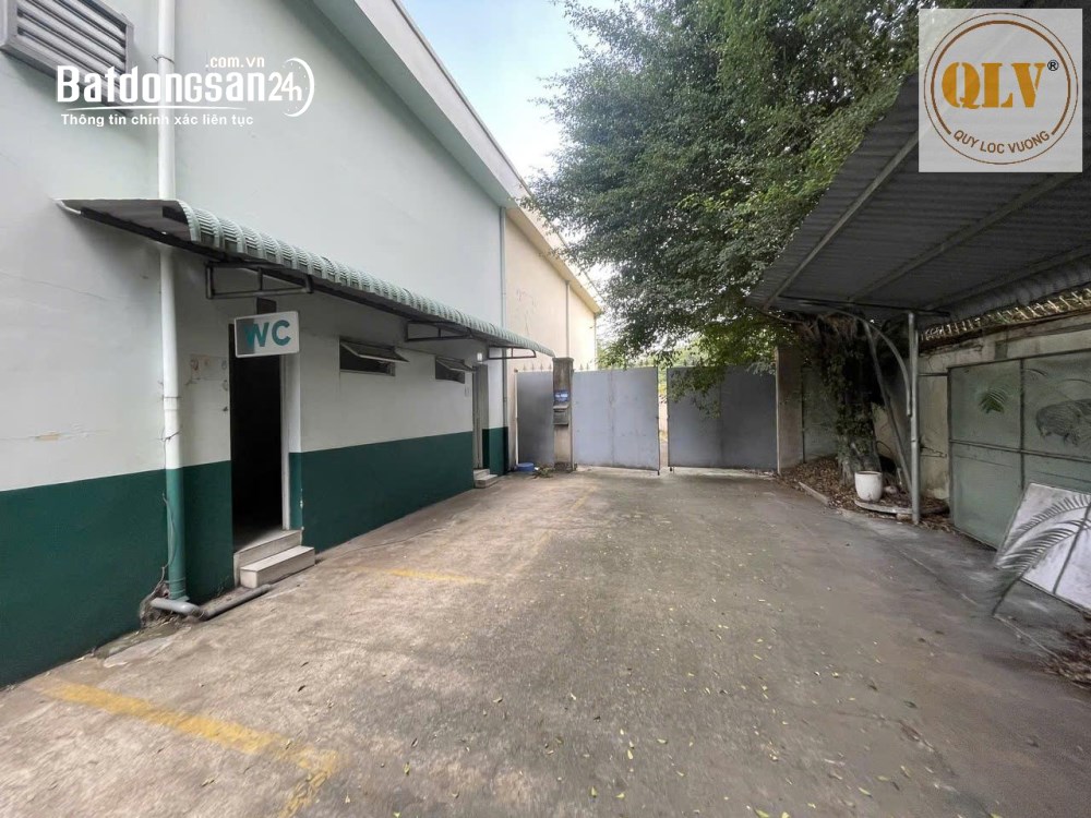 Cho thuê xưởng và văn phòng KCN Sóng Thần, Dĩ An, Bình Dương: Tổng diện tích 1.980m2.