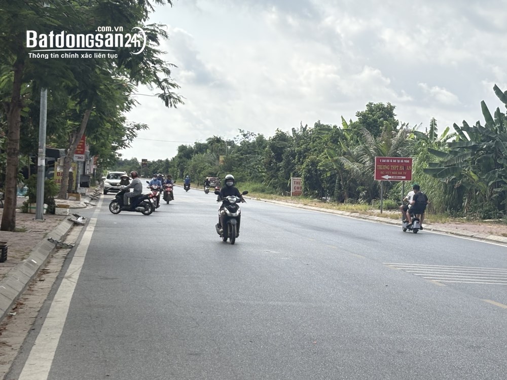 Bán đất mặt đường Ngô Gia Tự, Hải An, Hải Phòng: 100m2, vị trí kinh doanh đắc địa, giá dưới 4 tỷ.
