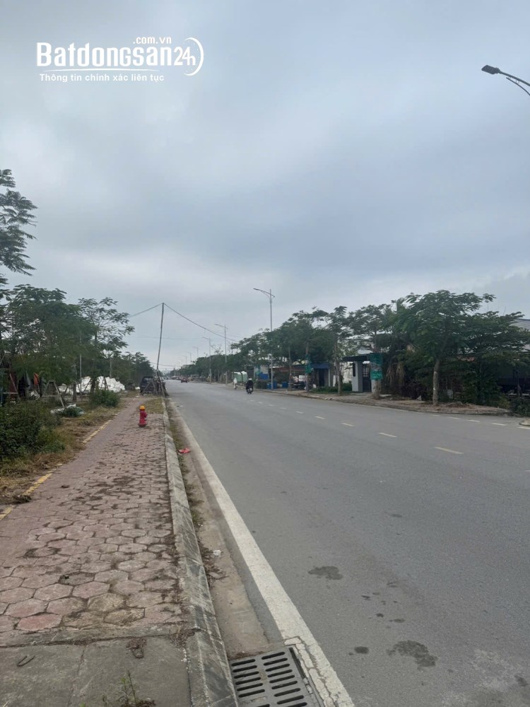 Bán đất mặt đường Ngô Gia Tự, Hải An, Hải Phòng: 100m2, vị trí kinh doanh đắc địa, giá dưới 4 tỷ.