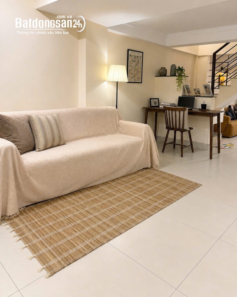 Quận 7 - Bán nhà 5,7 Tỷ - 3,8x14m, 2 Lầu - Hẻm xe hơi 749 Huỳnh Tấn Phát, Phú Thuận, TPHCM.
