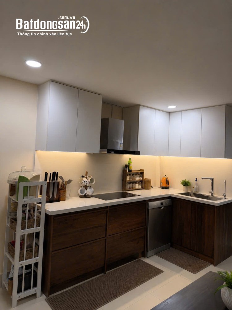 Quận 7 - Bán nhà 5,7 Tỷ - 3,8x14m, 2 Lầu - Hẻm xe hơi 749 Huỳnh Tấn Phát, Phú Thuận, TPHCM.