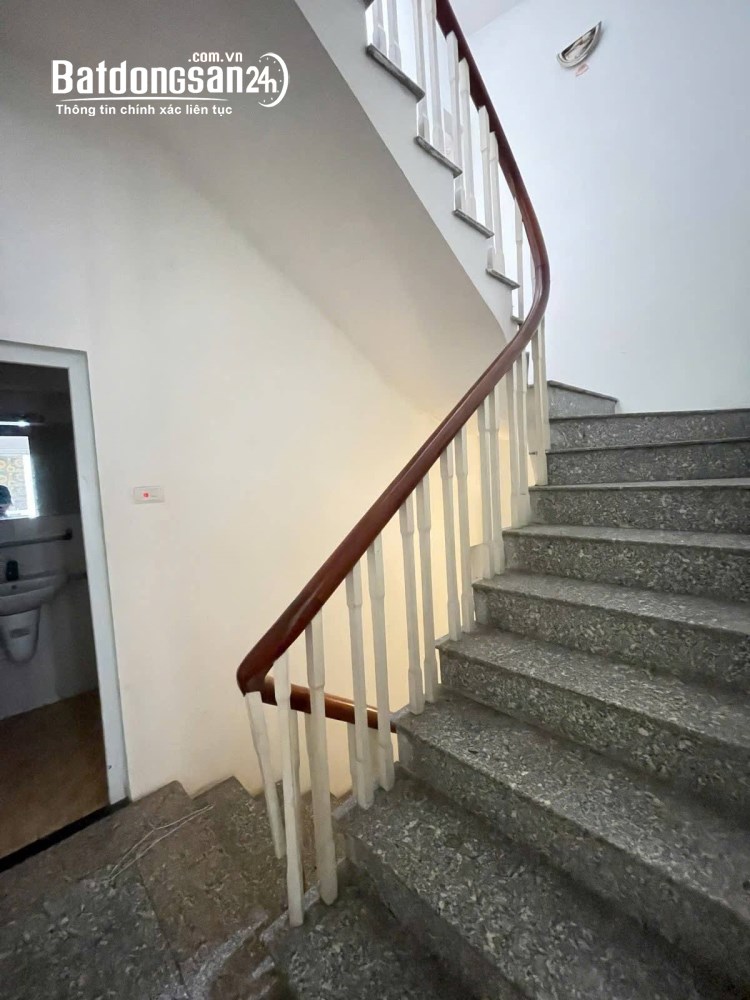 Bán nhà mặt ngõ Cù Chính Lan, Thanh Xuân, Hà Nội - 34m2 - Nhà đẹp, vị trí trung tâm.