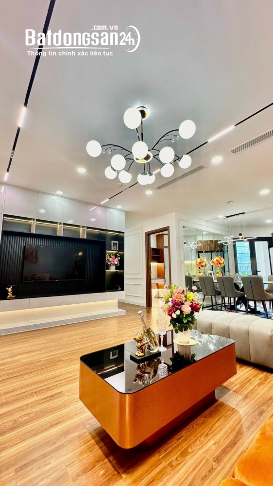 Chính chủ cần bán nhanh căn hộ chung cư Nam Cường Cổ Nhuế 1 – 93m², 3PN, vị trí trung tâm.