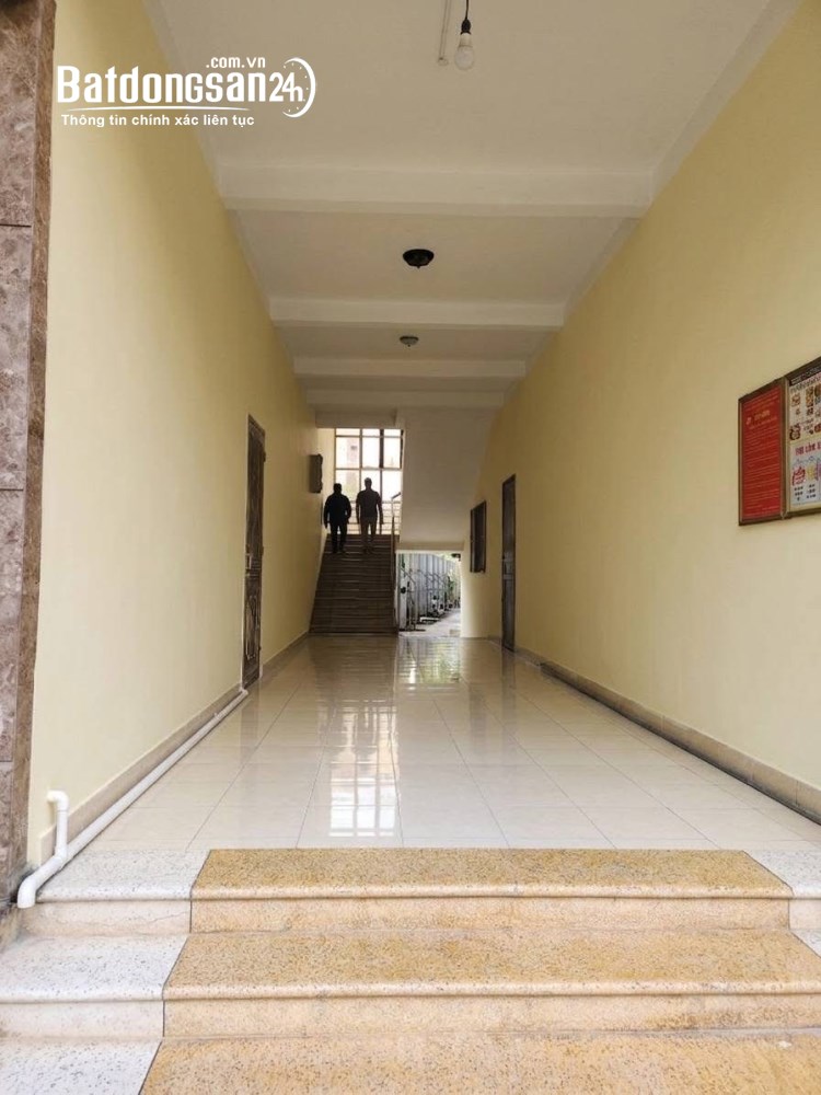 Bán căn hộ chung cư tầng 3, phố Láng Hạ – Trung tâm Ba Đình, diện tích 60m².