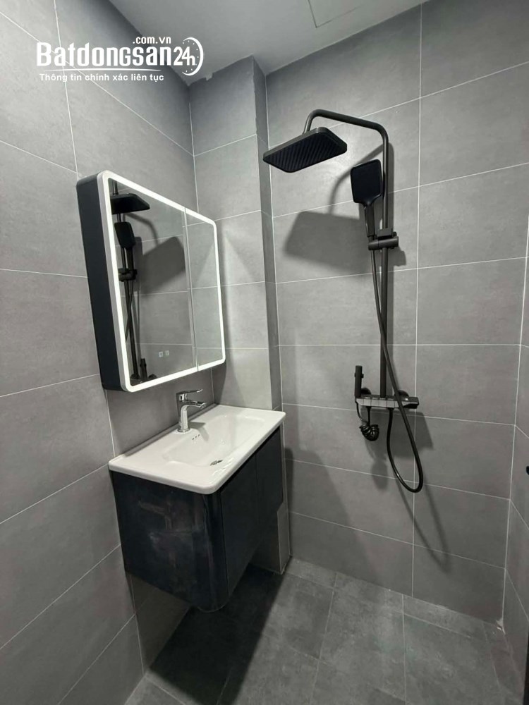 Bán nhà đẹp phố Kim Mã, Ba Đình – 25m², 5 tầng, vị trí trung tâm, cách ô tô chỉ 10m.