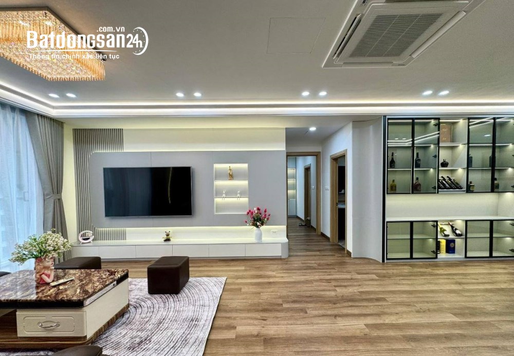 Bán căn hộ 3 phòng ngủ tại chung cư Ngoại Giao Đoàn, Xuân Đỉnh – 130m², giá 15 tỷ.