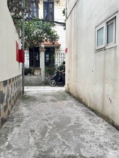 Bán đất nền 35m² tại Thanh Am, Việt Hưng – Ngõ thông, thoáng trước sau, giá 4.1 tỷ.