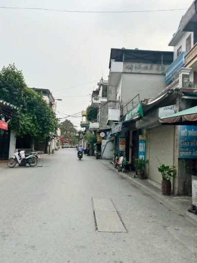 Bán lô đất đấu giá 72m² - Nam Phương Tiến, Chương Mỹ, Vị trí đắc địa, giá 2.35 tỷ.