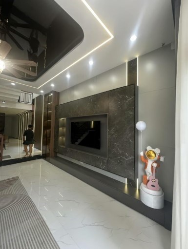 Bán nhà 3 tầng mặt tiền đường Quách Thị Trang, Hòa Xuân, Đà Nẵng – Giá 9.5 tỷ.