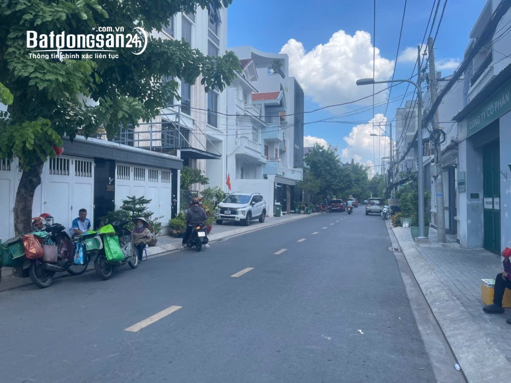 Bán tòa nhà văn phòng kết hợp ở tại đường số 45, Tân Hưng, Quận 7, 140m², thang máy mới 100%.