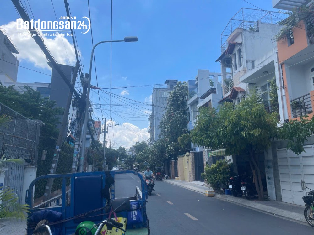 Bán tòa nhà văn phòng kết hợp ở tại đường số 45, Tân Hưng, Quận 7, 140m², thang máy mới 100%.