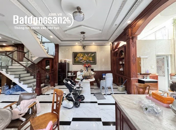 Bán nhà góc 2 mặt tiền hẻm 286 Lê Hồng Phong, Vũng Tàu, 64m2, giá 4.6 tỷ.