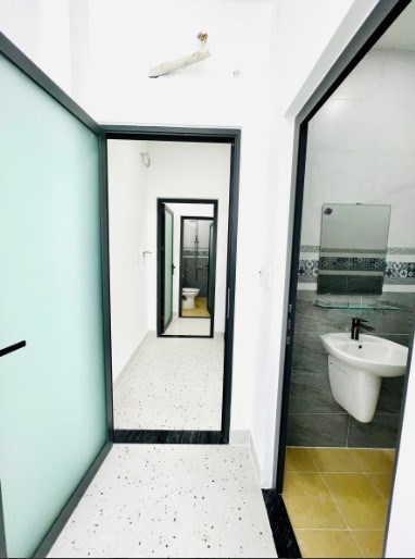  Bán nhà KDC Châu Long, Long Phước, Quận 9, 50m2, giá 4.1 tỷ, đường 9m, gần Vinhomes.