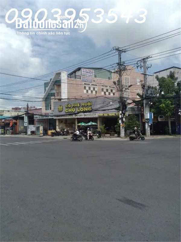 Bán tòa nhà 135m2, mặt tiền 6.5m, 90 Quốc lộ 62, Phường 1, TP. Tân An, Long An.
