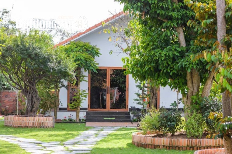 Bán biệt thự sân vườn Hồ Tràm, Xuyên Mộc, 1800m2, view cổ thụ, giá 15 tỷ.