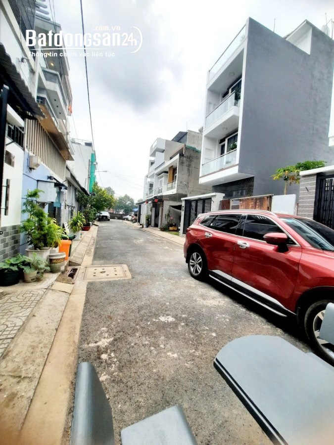 Bán nhà 3 tầng sân thượng tại phường Linh Xuân, Thủ Đức – 52.6m² – hướng Đông Nam.