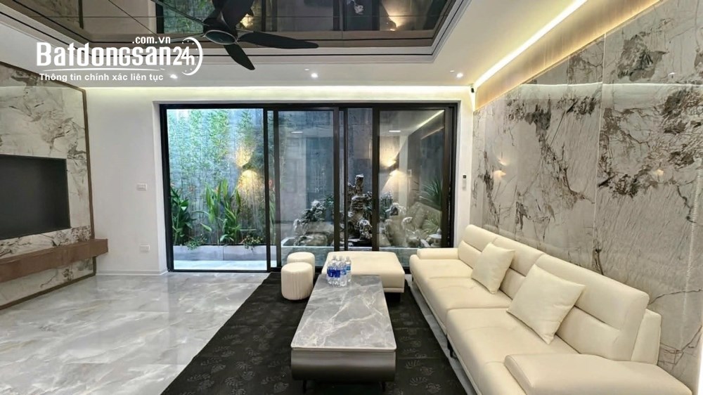 Bán nhà riêng 6 tầng thang máy tại khu vực trung tâm Thanh Xuân – diện tích 52m2 – giá hơn 12 tỷ.