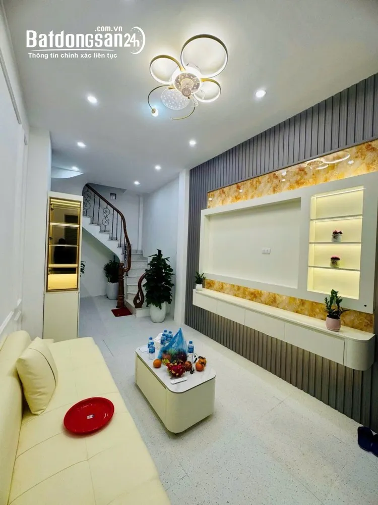 Bán nhà riêng 5 tầng tại khu tập thể Bưu Điện, Đội Cấn, Ba Đình – nhà đẹp, ở ngay.