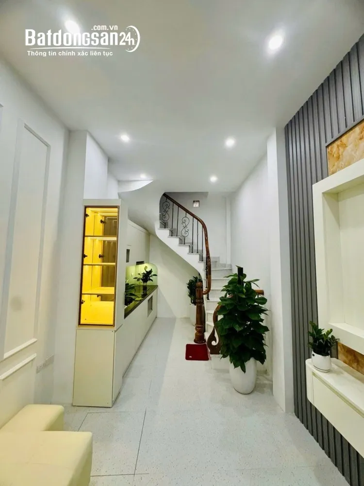 Bán nhà riêng 5 tầng tại khu tập thể Bưu Điện, Đội Cấn, Ba Đình – nhà đẹp, ở ngay.