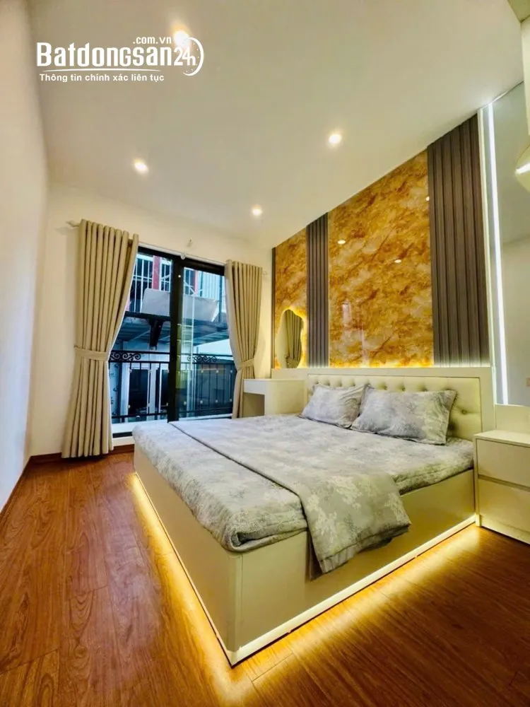 Bán nhà riêng 5 tầng tại khu tập thể Bưu Điện, Đội Cấn, Ba Đình – nhà đẹp, ở ngay.