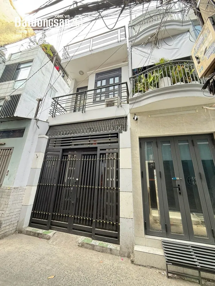 Bán nhà đường Dương Bá Trạc, Q.8 - 4PN - Giá 8.x tỷ - Nhà nở hậu, có phòng ngủ dưới trệt.