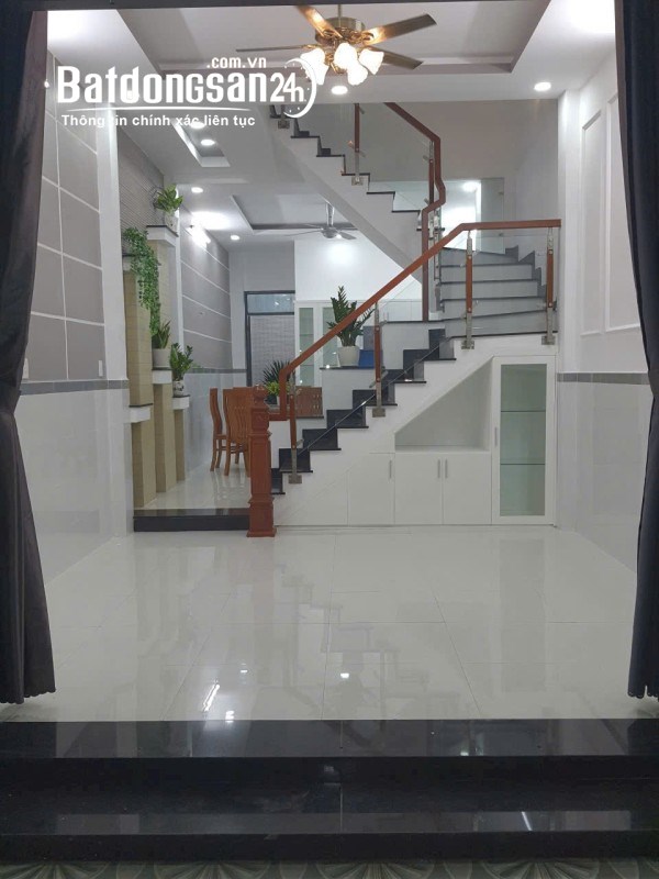Cho thuê nhà mới đường số 10, phường Linh Xuân, thành phố Thủ Đức - Giá 13,5 triệu/tháng.