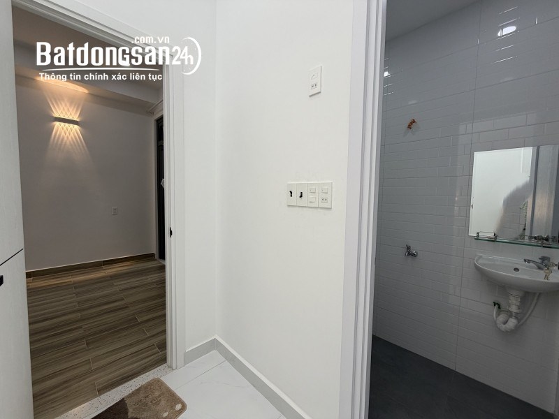 Bán nhà 1 trệt 1 lầu, 2PN, gần chợ Bùi Thế Mỹ, quận Tân Bình - Giá tốt.