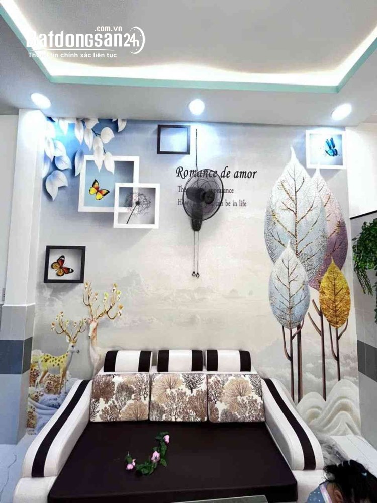 Bán nhà 2 mặt tiền hẻm xe hơi, cách mặt tiền Bùi Minh Trực, quận 8 vài bước - Giá hơn 5 tỷ.