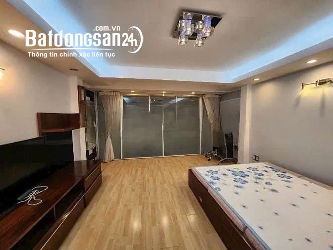 Cho thuê nhà Lý Thái Tổ, Quận 10 – ngay đối diện bệnh viện Nhi Đồng – giá 27 triệu/th.