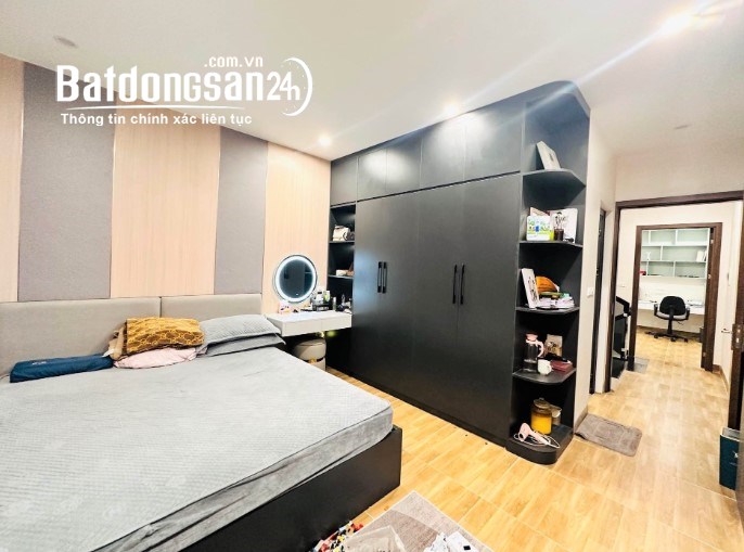 Bán nhà 5 tầng thang máy tại phố Chu Huy Mân, Phúc Đồng – 60m2 – thiết kế sang trọng.