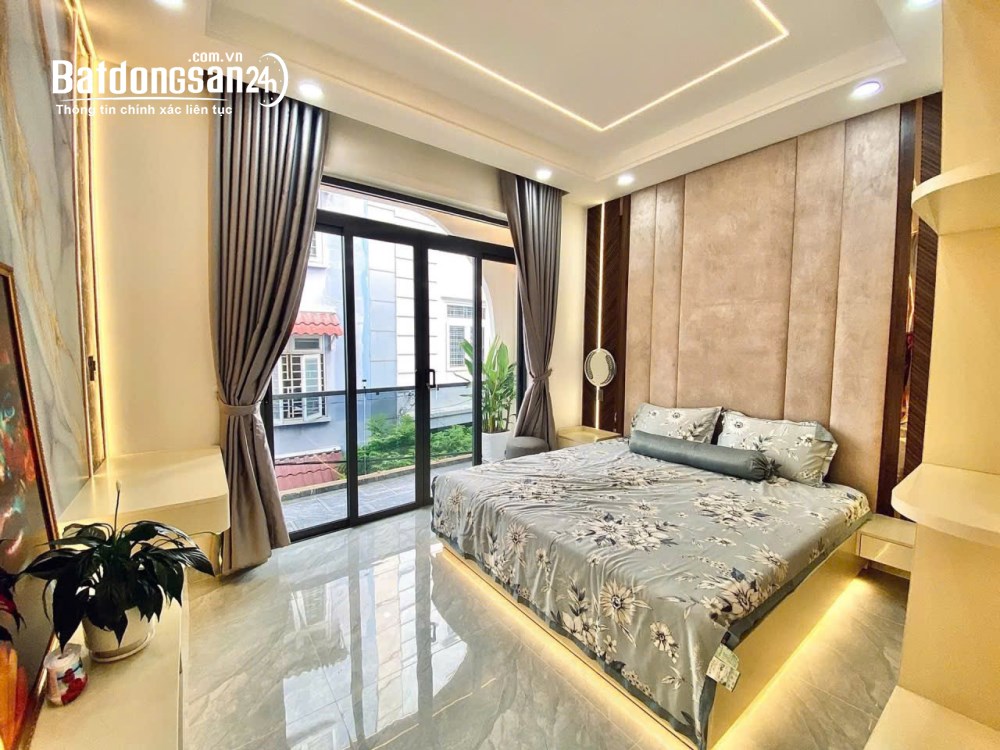  Bán nhà đẹp Tân Bình – 1 trệt 2 lầu + sân thượng – Full nội thất cao cấp.