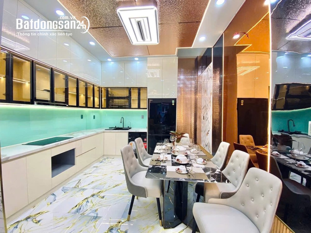  Bán nhà đẹp Tân Bình – 1 trệt 2 lầu + sân thượng – Full nội thất cao cấp.